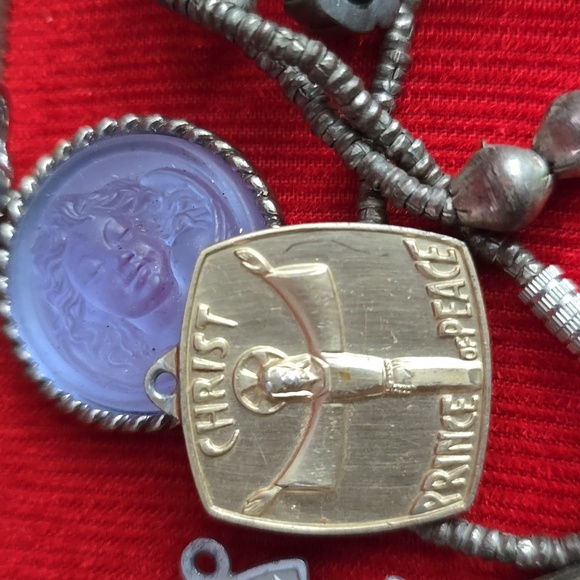 Religious Jewelry - Picture 8 of 12